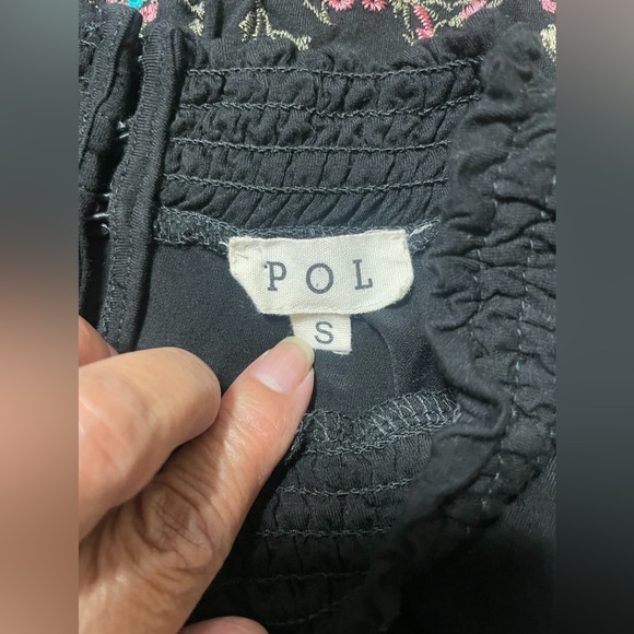 POL High Collar Embroidered Floral Sleeveless Top Size Small - Picture 11 of 13